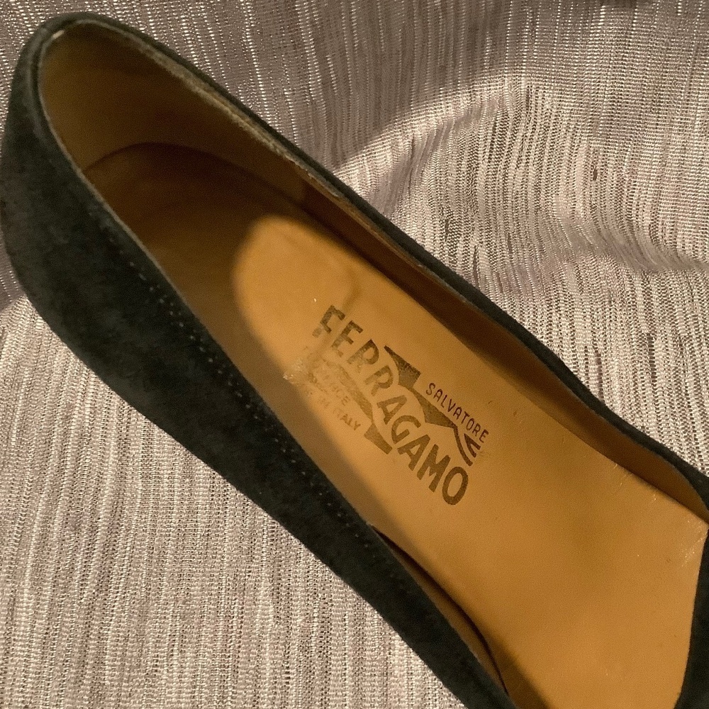 Ferragamo Black Suede Loafer Pumps Heels Sz 8 - Picture 11 of 14